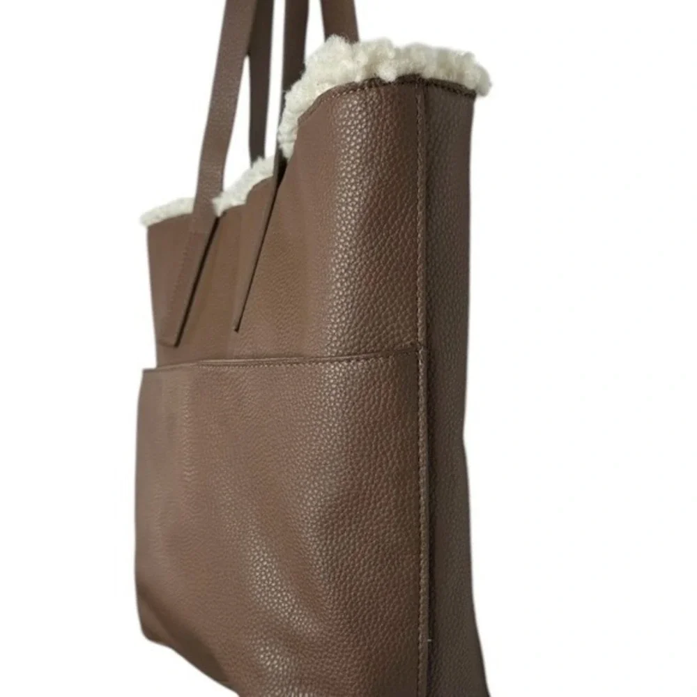 4/$40 Reverable Faux Leather and Sherpa‎ Brown and Cream Tote Bag